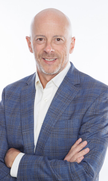 For professional quick and easy headshots, the Basic Headshot Package is perfect for a personalized headshot that shows your personality and make you stand out from the rest. Headshot photography offering same day service.
Perfect Headshots for LinkedIn, Corporate, Websites, Facebook and Social Media platforms, Business Cards, Acting and Modeling Headshots. Headshot Photography Tal Studio NYC