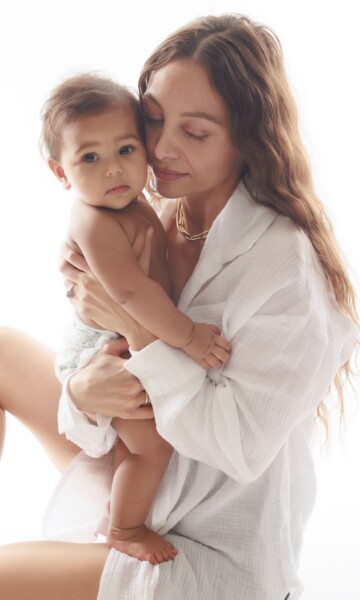 Book your professional family portraits here today at Tals Studio in NYC just 199 Professional Family Portraits - Tals Studio - NYC