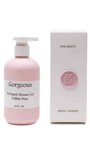 Professional product photography is essential when your customers cannot see your merchandise face-to-face or physically hold the product in their hands. A combination of photographic expertise and professional-grade equipment can make all the difference in the image you portray. We're here to help you get the professional shots you need at a reasonable rate! We offer flat white and reflective white backgrounds that make your products stand out.
Clients may submit styling guides and inspiration photos as guidance for our photographers. Photos will be submitted for approval and a limited amount of reshoots may be requested at no additional cost.
Pricing is for single product shots of accessories or tabletop items only. Product Photography Tal Studio NYC